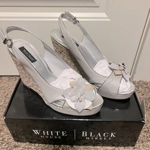 White House Black Market wedges gray and white w/flower size 10
